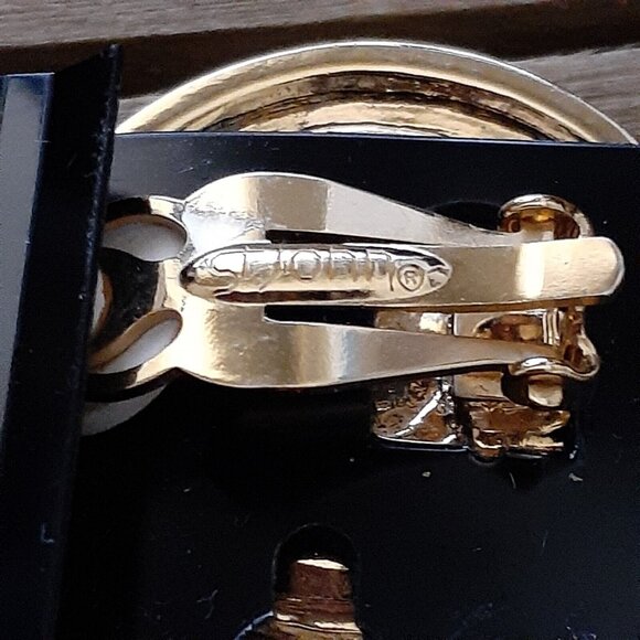 VTG St John Earrings Cruise Nautical Anchor Spell Out Clip On Black Enamel Gold - Picture 2 of 4